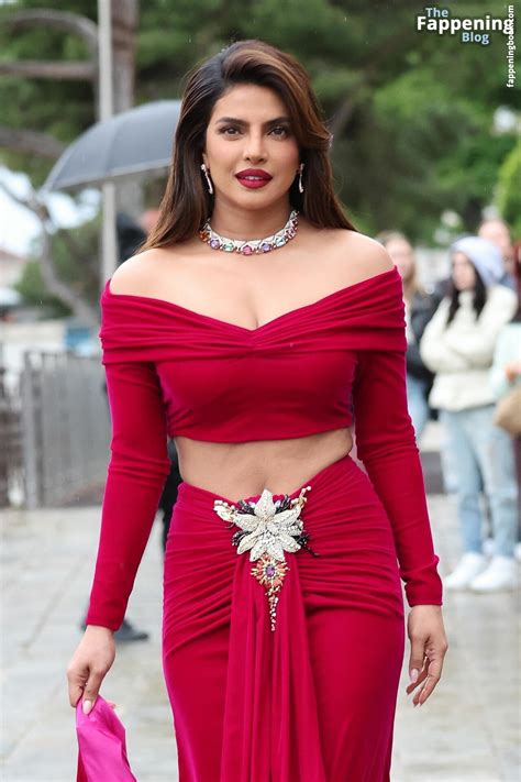 priyanka chopra desnuda|Priyanka Chopra